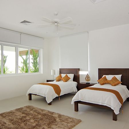 Villa Alangkarn Andaman 5 Bed Infinity Pool With Incredible View Nai Harn Exterior foto